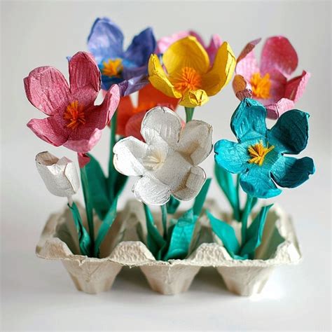 egg box flowers craft