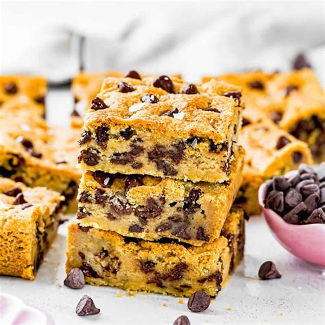 Eggless Chocolate Chip Cookie Bars