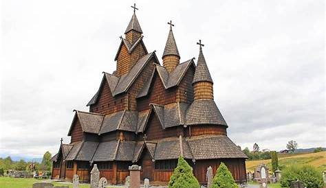 Eglise en bois debout Fantoft ( bergen ) norvege