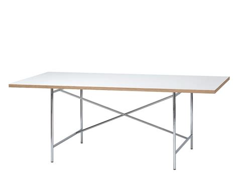 Eiermann Tisch als Designelement Schäfer Holztechnik