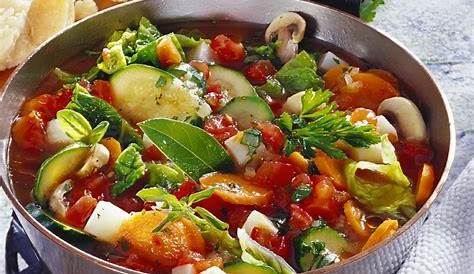 Gemüse-Gulasch-Eintopf Rezept | EAT SMARTER