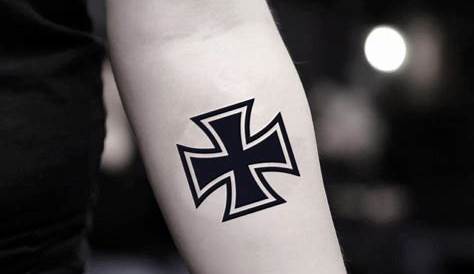 Eisernes Kreuz Tattoo Hand Pin On Ink