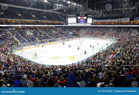 eishockey mercedes benz arena