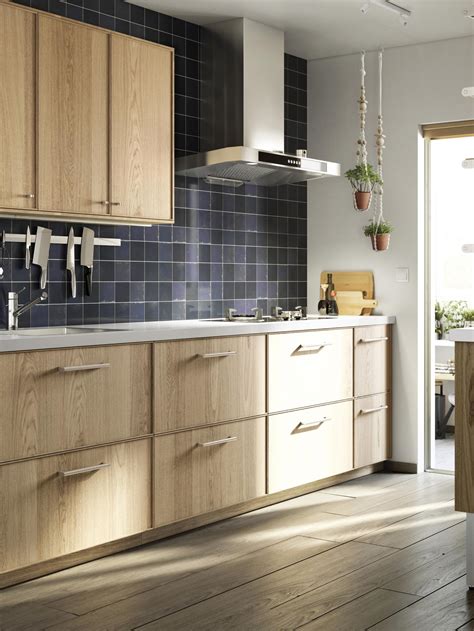 An elegant and stylish kitchen with EKESTAD IKEA