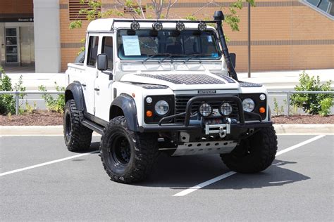 Eladó használt LAND ROVER DEFENDER 110 SW 2.4 D (6xnah7) Kocsi.hu