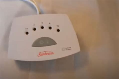 Electric Blanket Blinking E