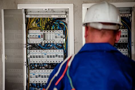 electricians in bloomington il
