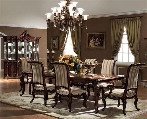 Antique Style Brown Elegant Dining Room Extendible Table