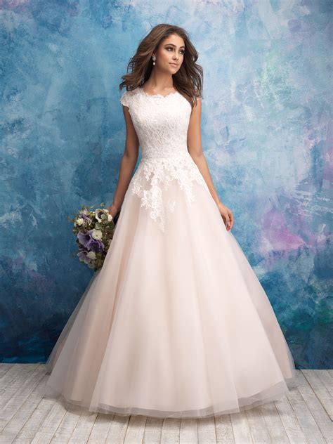 A line Elegant Crepe Long Modest Wedding Dresses With Long Sleeves