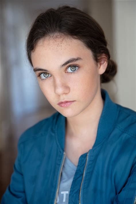 Viral Elisa De Lambert Age Updated