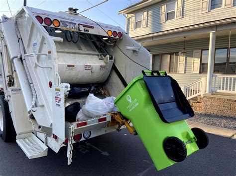 elizabeth city trash pickup