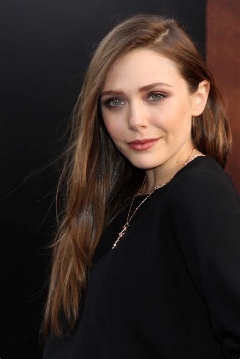 elizabeth olsen natural hair color