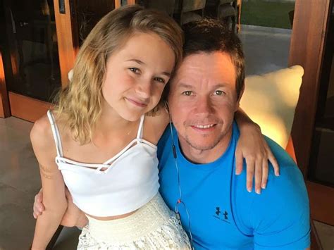 ella rae wahlberg