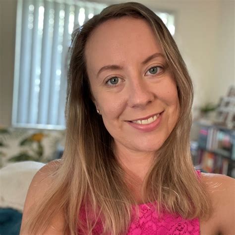 Ellie Cooper Bio and Career Highlights