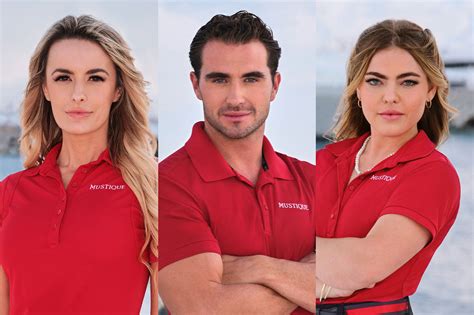 ellie deck below nude