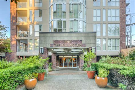 Ellington Ridge Condos