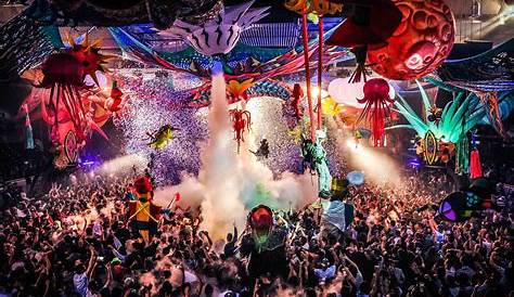 Reviewed elrow Town Festival 2019 Data Transmission