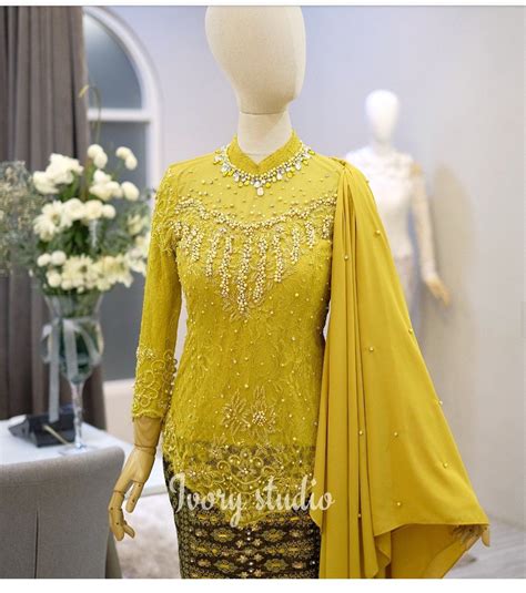 Baju warna Emas Kuning