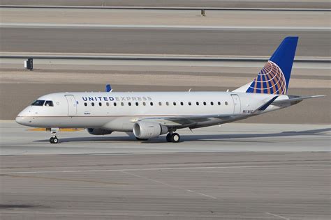 embraer 175 aircraft united airlines