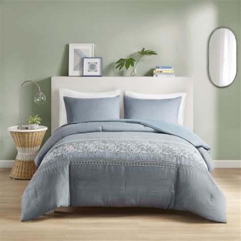 Embroidered Comforter Twin