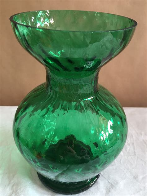 emerald green glass vase