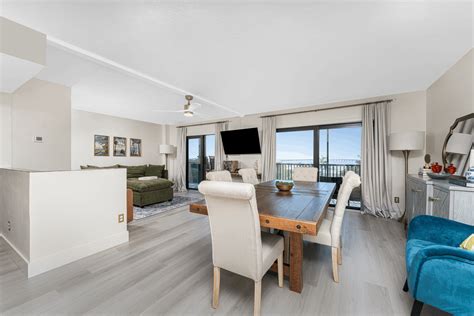 emerald pointe condos