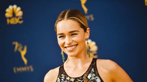 emilia clarke net worth in pounds