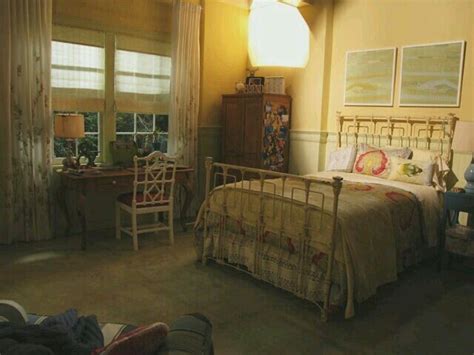 Emily Fields Bedroom
