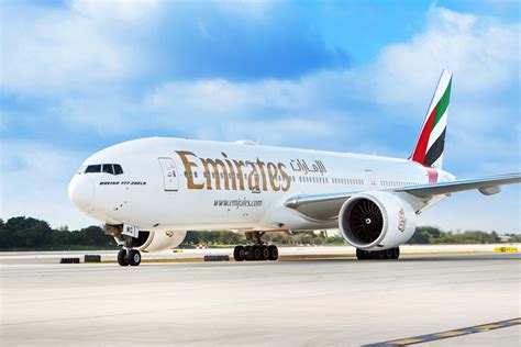 emirates boeing 777-200lr economy class