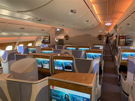 emirates business class seat configuration