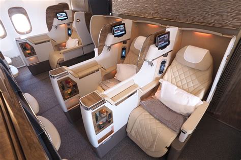 emirates business class seat size