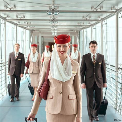 emirates cabin crew age requirements