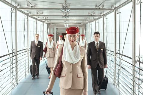 emirates cabin crew maximum age limit