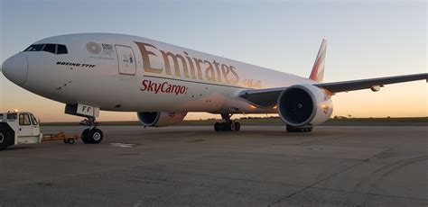 emirates cargo tracking flight