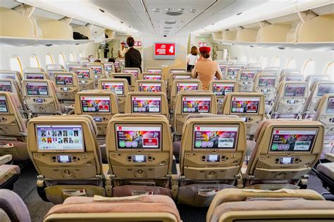 emirates economy flight reviews