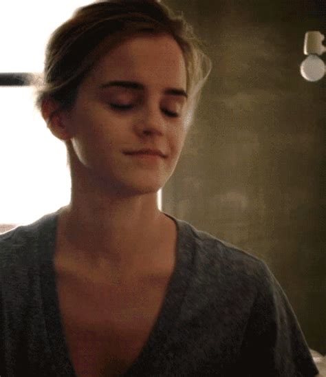 emma watson kuss gif