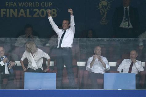 emmanuel macron celebration world cup