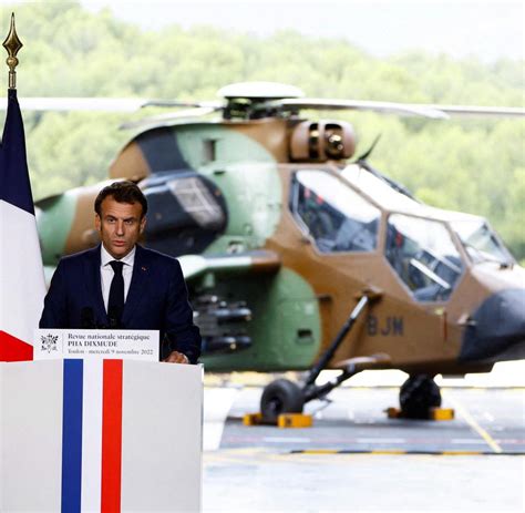 emmanuel macron toulon