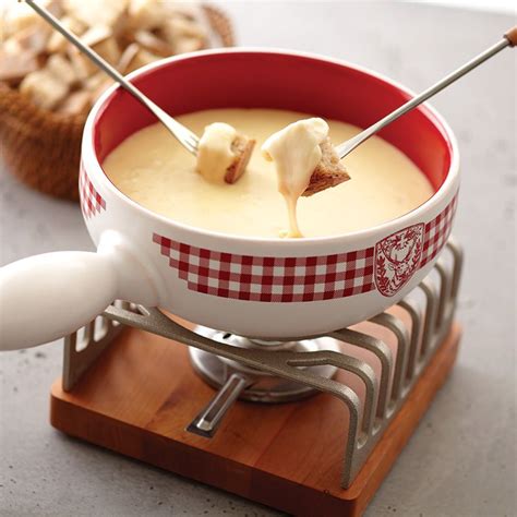 emmentaler cheese fondue