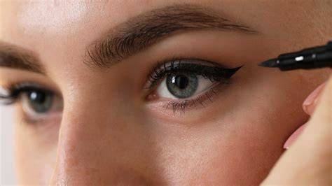 emo eyeliner techniques