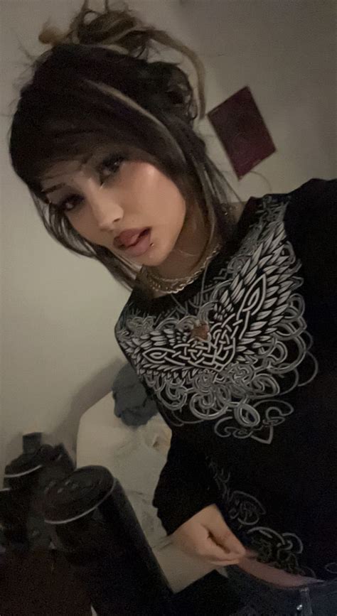 Emo Latina