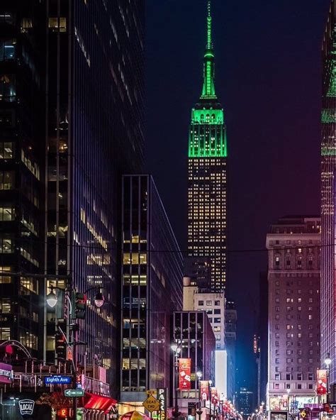 empire state building green lights