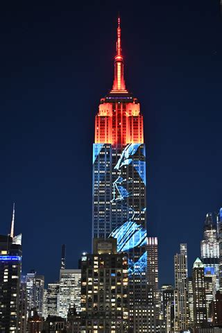 empire state building star wars light show