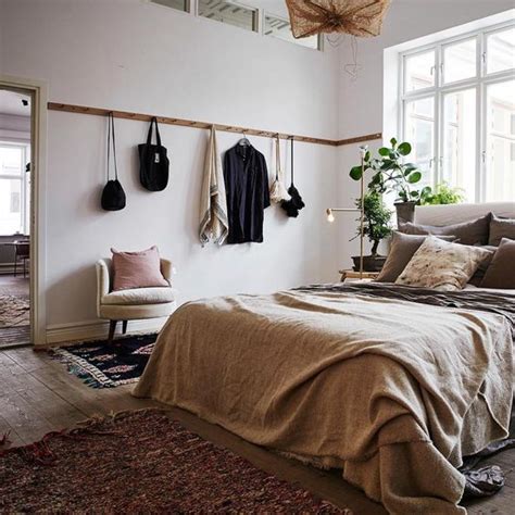 Empty Bedroom Wall Ideas