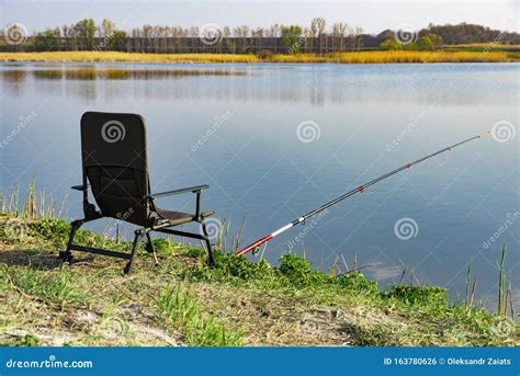 empty fishing rod