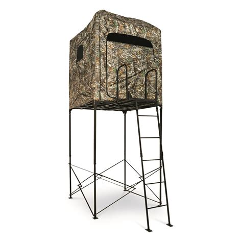 Enclosed Hunting Tree Stand