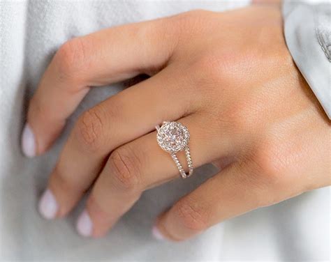 engagement rings for thick fingers