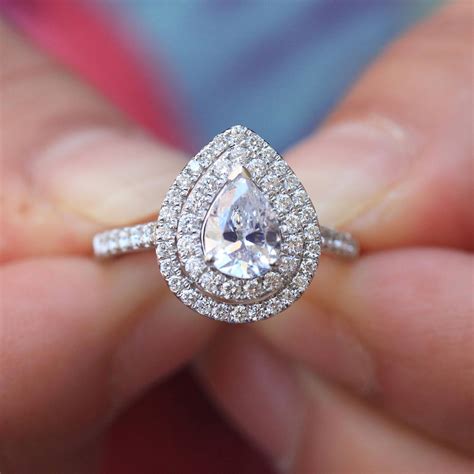 engagement rings pear shaped halo
