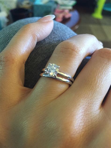 engagement rings that aren't expensive