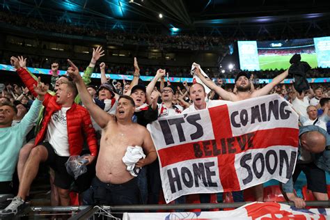 england fans sign in